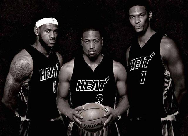 与主要竞争 与主要竞争